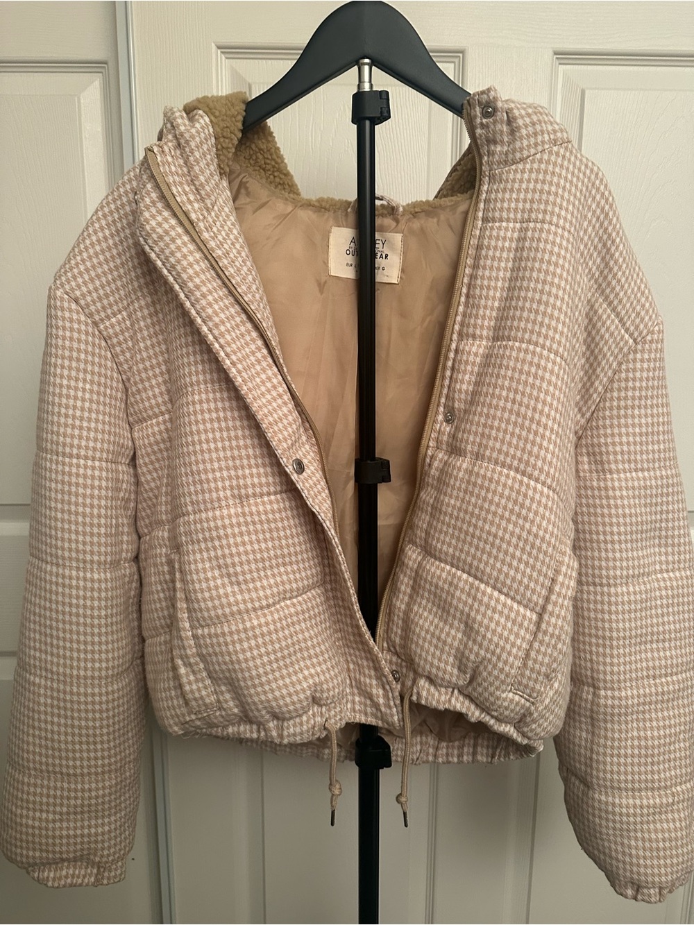 Ashley By 26 International Beige Houndstooth Puffer Jacket with Hood